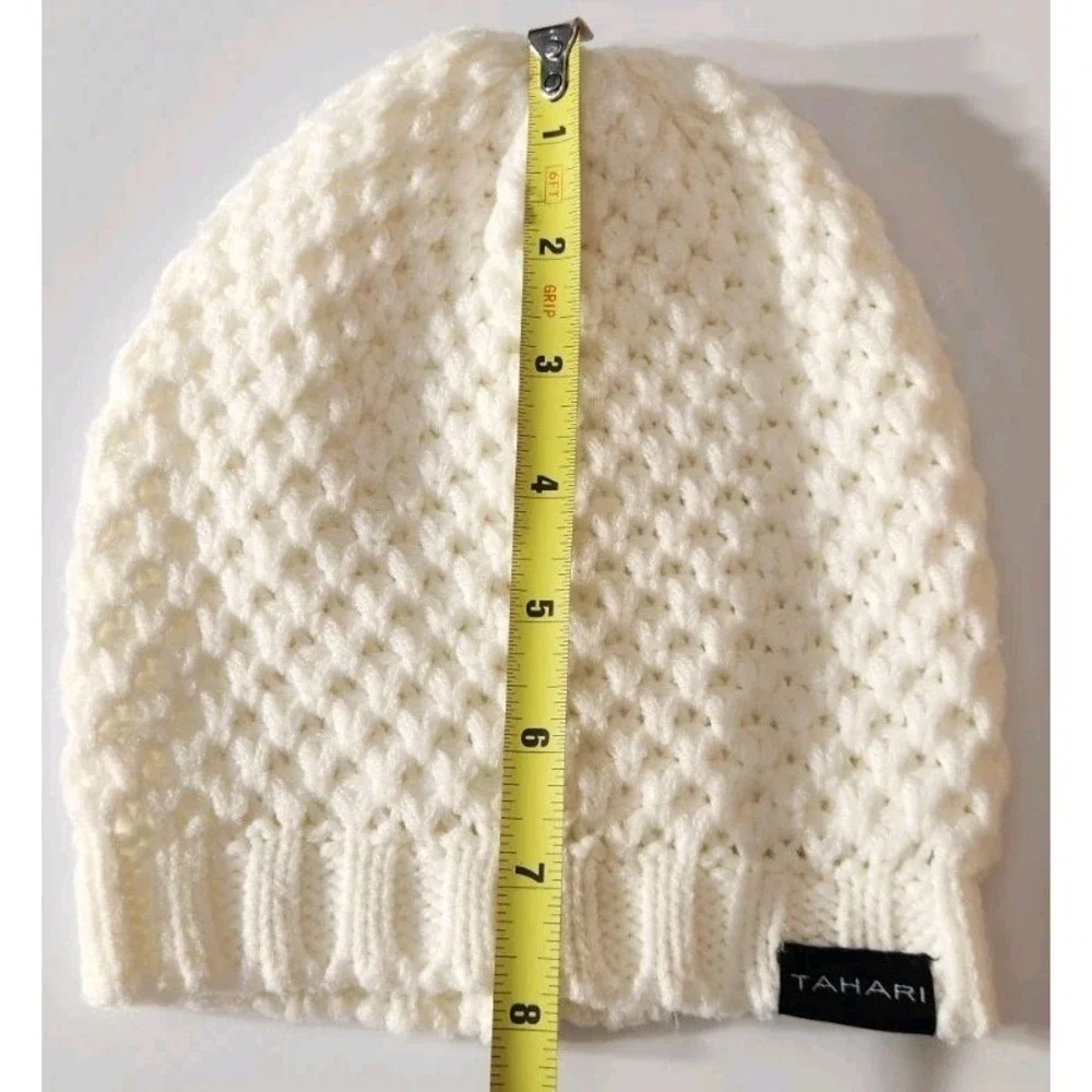 Tahari Knit Beanie‎ Womens One Size White Cozy Winter Hat Ski Tobogan Preppy